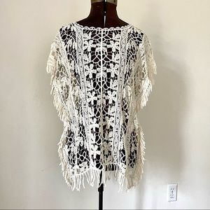 CATO Ivory Lace Fringe Beach Coverup Top Womens Size Medium Crochet Tropical